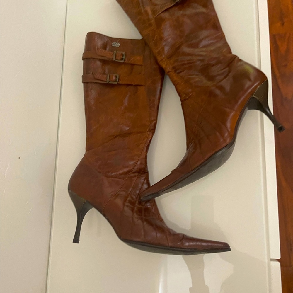 Famous Buffalo London brand, beautiful rich walnut boots size 9
